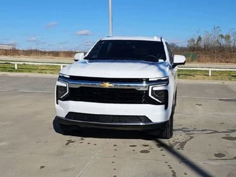 New 2026 Chevrolet Suburban LS RWD image 3