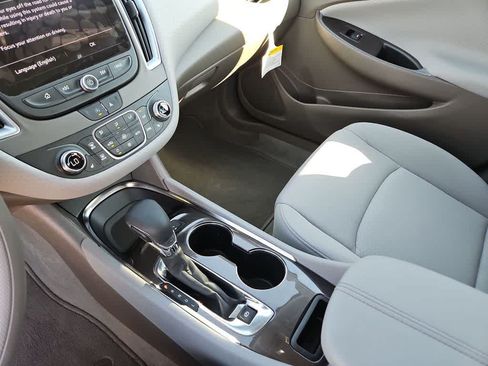 Used 2024 Chevrolet Malibu LT FWD image 23
