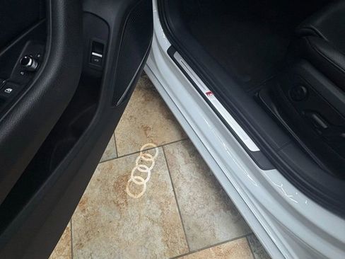 Used 2018 Audi A4 2.0T Premium Plus w/ Premium Plus Package image 9