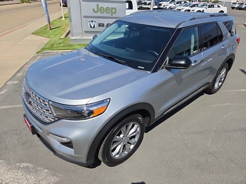 Used 2023 Ford Explorer Limited image 10