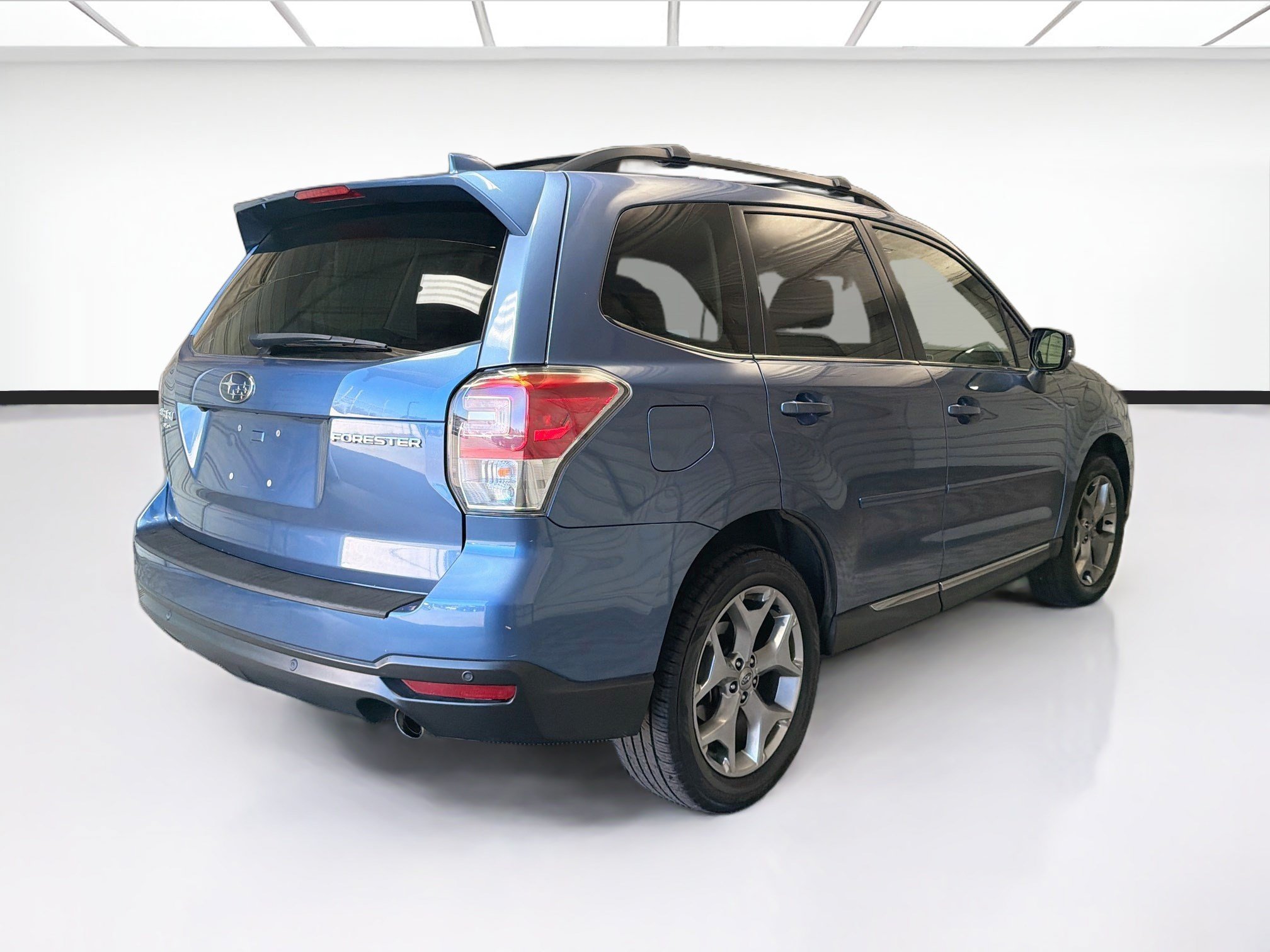Used 2018 Subaru Forester 2.5i Touring AWD/4WD image 4