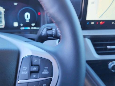 New 2025 Ford Explorer Active w/ Active Comfort Package image 15