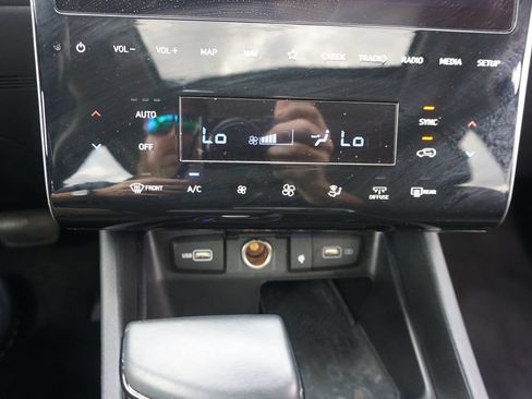 Used 2024 Hyundai Tucson SEL w/ Convenience Package FWD image 13