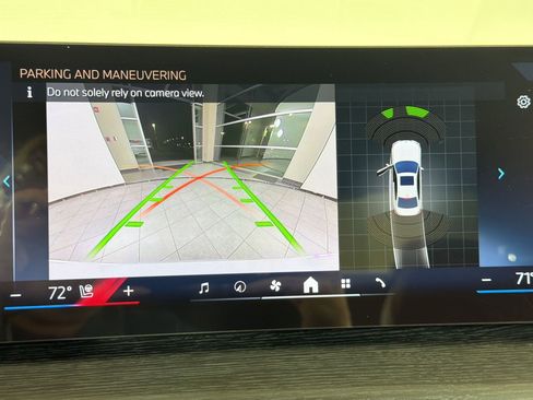 New 2026 BMW 330i Sedan w/ Premium Package image 32