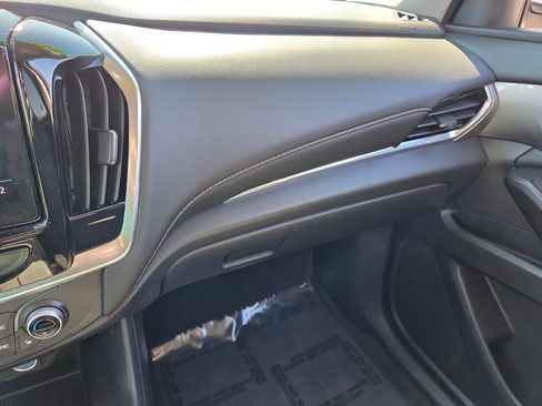 Certified 2021 Chevrolet Traverse LT image 28