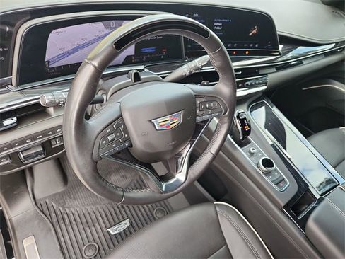 Used 2024 Cadillac Escalade ESV Sport w/ Touring Package image 10