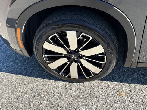 Used 2025 Mitsubishi Outlander SE image 11