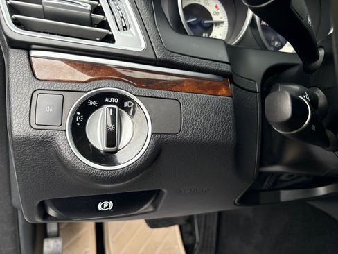 Used 2016 Mercedes-Benz E 550 Coupe w/ Premium 2 Package image 65