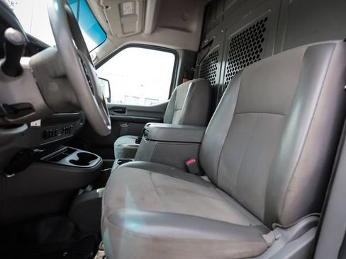 Used 2021 Nissan NV 3500 SV RWD image 14