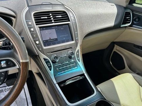 Used 2020 Lincoln Nautilus Reserve w/ Cargo Utility Package FWD image 24