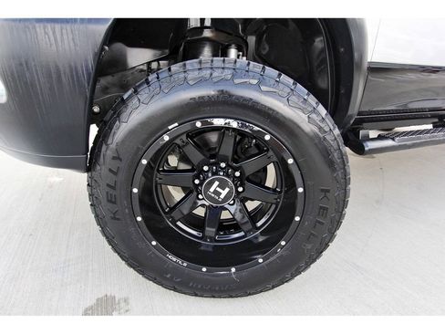 Used 2017 RAM 2500 Power Wagon w/ Luxury Group image 29