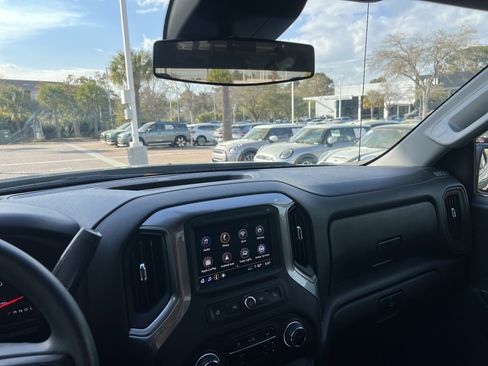 Used 2025 Chevrolet Silverado 1500 Custom image 28