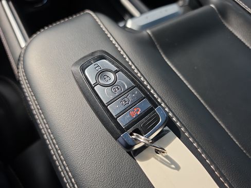 Used 2025 Ford Expedition Platinum w/ Stealth Performance Package AWD/4WD image 39