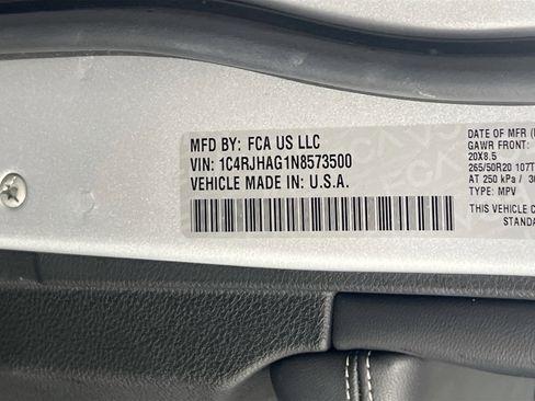 Used 2022 Jeep Grand Cherokee Altitude AWD/4WD image 30