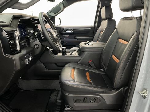 Certified 2025 GMC Sierra 1500 AT4 w/ AT4 Premium Package image 9