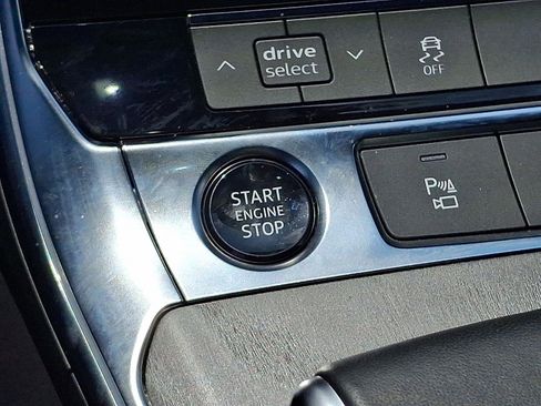 Used 2025 Audi A6 Premium Plus image 24