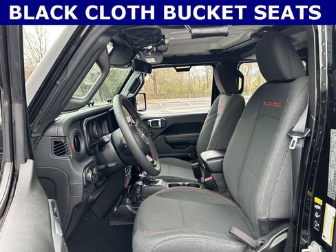 Used 2024 Jeep Wrangler Unlimited Rubicon w/ XTREMEE 35" Tire Package image 5