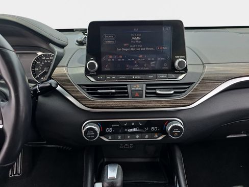 Used 2020 Nissan Altima 2.5 SL AWD/4WD image 22