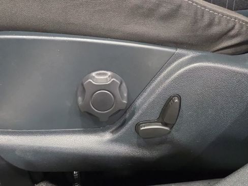 Used 2018 Ford EcoSport SE FWD image 16