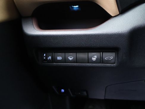 Used 2020 Toyota RAV4 Limited image 37