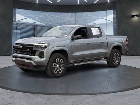 Used 2026 Chevrolet Colorado Z71 w/ Z71 Convenience Package 2 AWD/4WD image 2