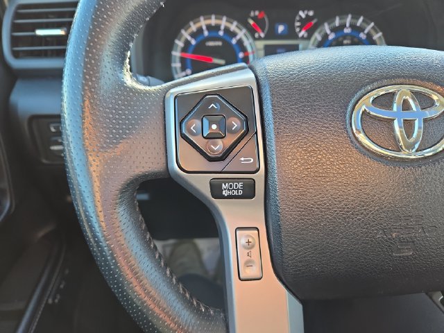 Used 2016 Toyota 4Runner Limited AWD/4WD image 18