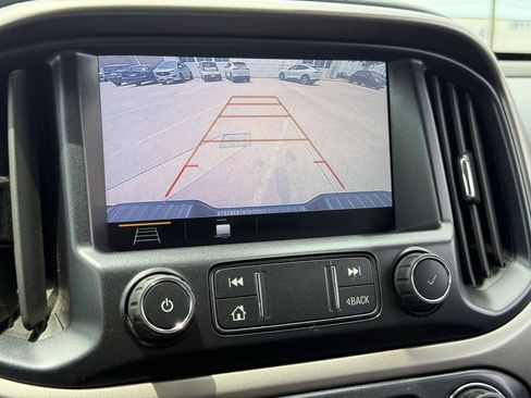 Used 2022 Chevrolet Colorado Z71 w/ Safety Package AWD/4WD image 19