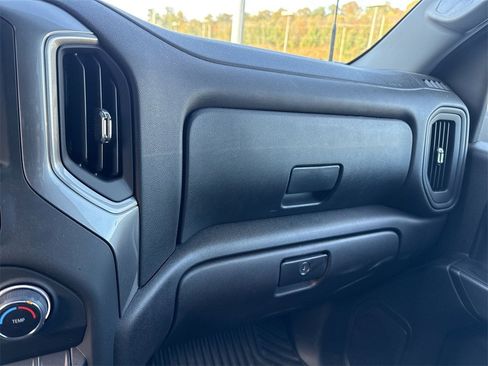 Used 2025 Chevrolet Silverado 2500 Custom w/ Custom Value Package image 11