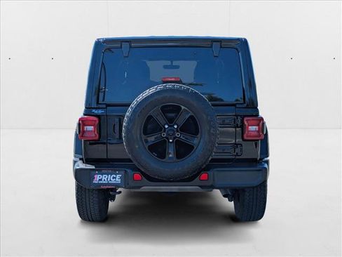 Used 2021 Jeep Wrangler Unlimited Sahara image 6
