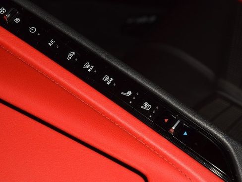 Used 2020 Chevrolet Corvette Stingray Preferred Cpe w/ 2LT Preferred Equipment Group image 32