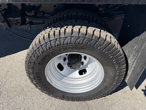 Used 2022 Ford F350 XL w/ Power Equipment Group image 10