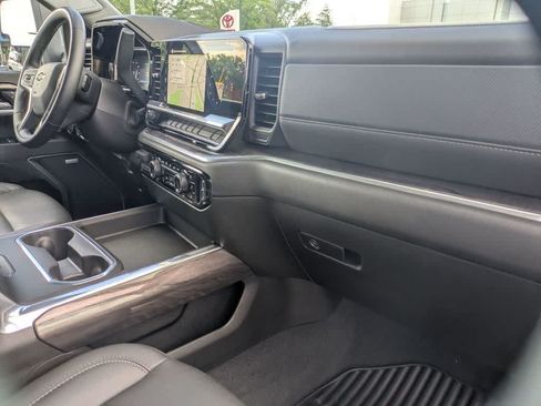 Used 2025 Chevrolet Silverado 2500 LTZ w/ Z71 Chrome Sport Edition AWD/4WD image 25