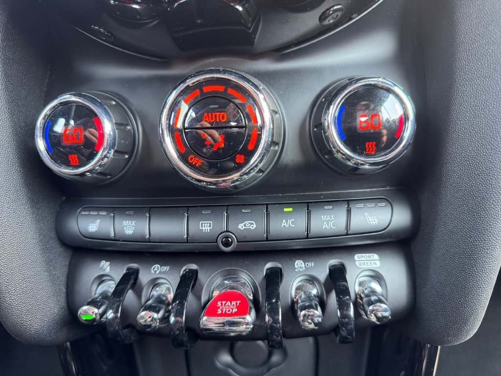 Used 2024 MINI Cooper S w/ Seaside Edition FWD image 20