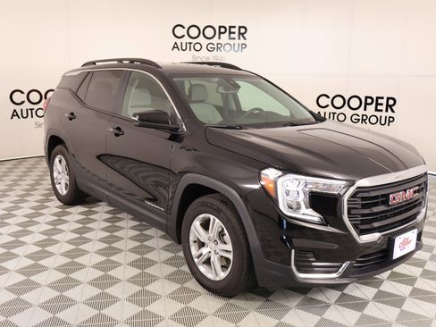 Used 2024 GMC Terrain SLE w/ Driver Convenience Package FWD image 1