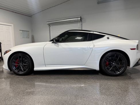 Used 2023 Nissan Z w/ Floor Mat Package (L93) RWD image 10