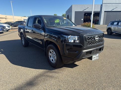 Used 2023 Nissan Frontier S w/ Technology Package RWD image 3