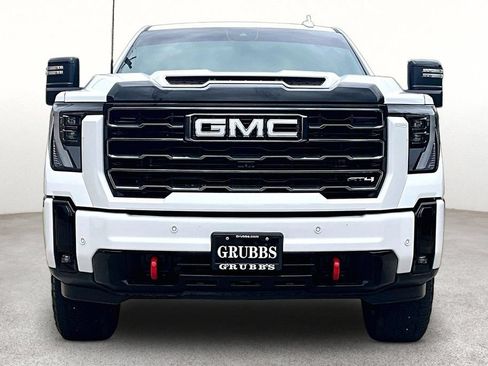 Used 2025 GMC Sierra 2500 AT4 AWD/4WD image 4
