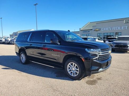 Used 2024 Chevrolet Suburban LT image 21