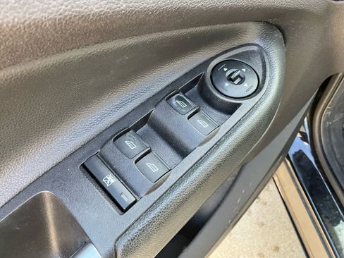 Used 2016 Ford Escape SE w/ Equipment Group 201A image 16