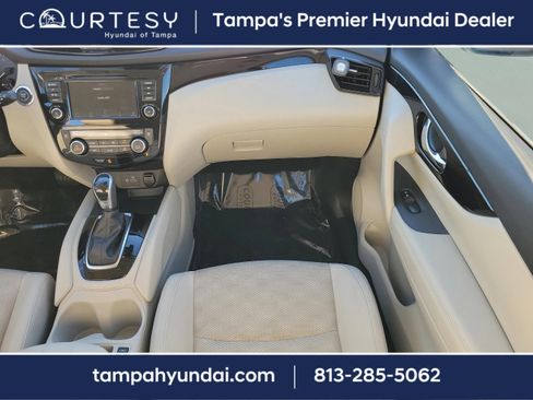 Used 2022 Nissan Rogue Sport SV w/ Technology Package image 14