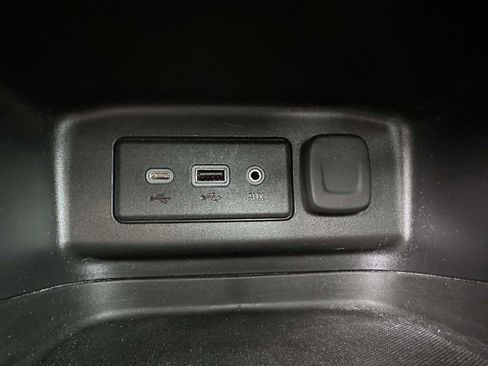 Certified 2023 Chevrolet Equinox LT FWD image 28