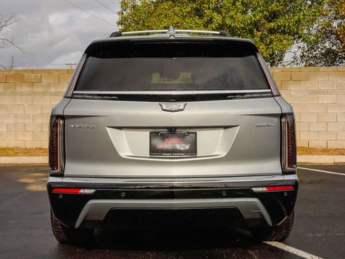 New 2026 Cadillac Vistiq Luxury image 8