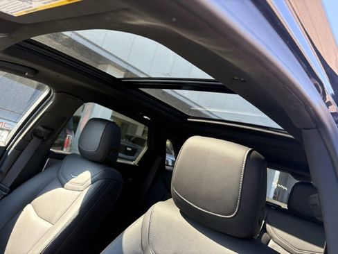 Certified 2025 Cadillac XT5 Premium Luxury image 29