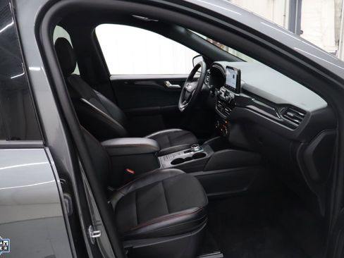 Used 2025 Ford Escape ST-Line image 29