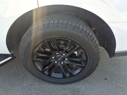 Certified 2022 Ford Expedition XLT image 10