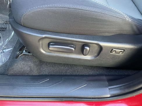 Used 2022 Toyota Tacoma TRD Sport w/ Technology Package image 24