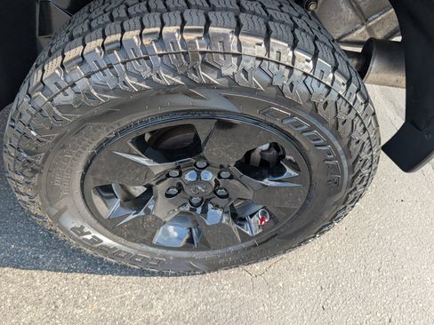 Used 2020 RAM 1500 Big Horn AWD/4WD image 9
