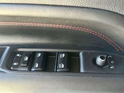 Used 2024 Jeep Compass Trailhawk AWD/4WD image 17