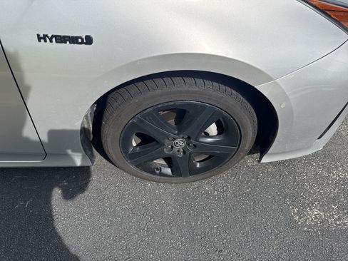 Used 2022 Toyota Prius FWD image 9