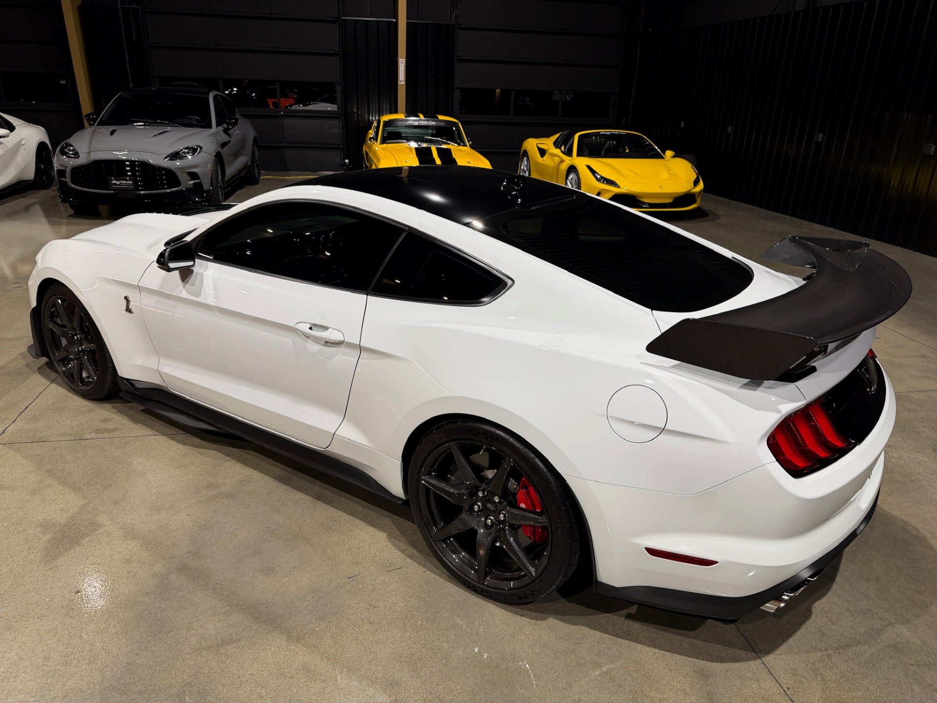 Used 2022 Ford Mustang Shelby GT500 w/ Carbon Fiber Track Pack RWD image 62
